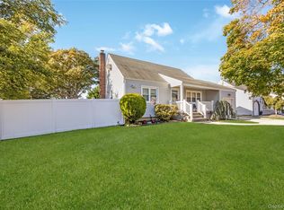 111 Sunset Avenue, Farmingdale, NY 11735