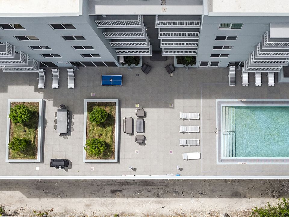 Building Photo 3