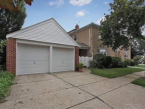 8757 257th St, Floral Park, NY 11001 | Zillow