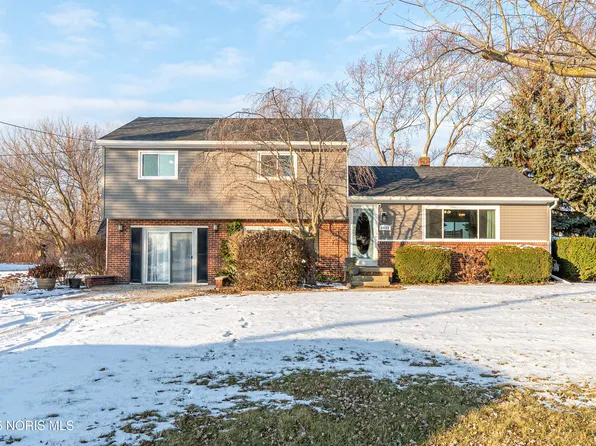 6645 Seaman Rd, Oregon, OH 43616