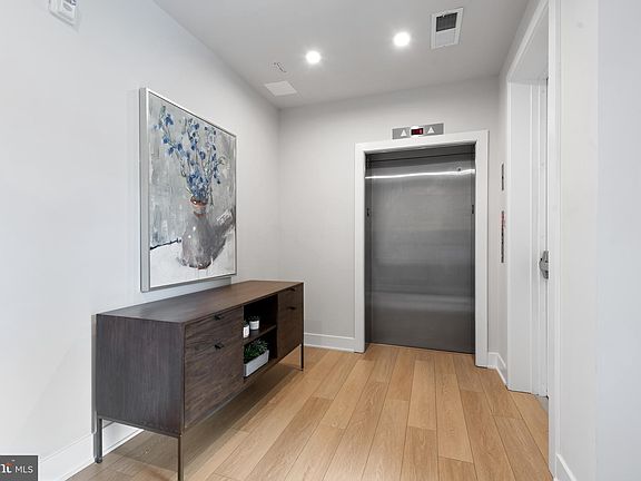 2nd image of 43431 Croson Ln #300