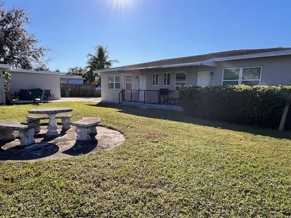 3890 Lakewood Rd APT 1, Palm Springs, FL 33461