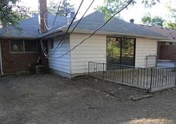 4th image of 1122 Collingwood Dr