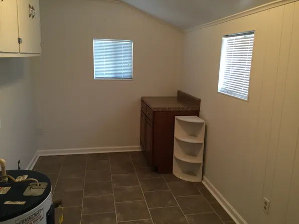 322 S Massachusetts St, Jackson, TN 38301