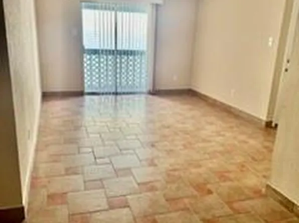 7200 Clarewood Dr #6, Houston, TX 77036