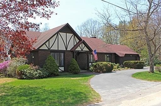 3rd image of 138 Crestwood Dr
