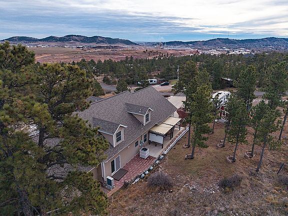 2nd image of 840 Kingswood Dr