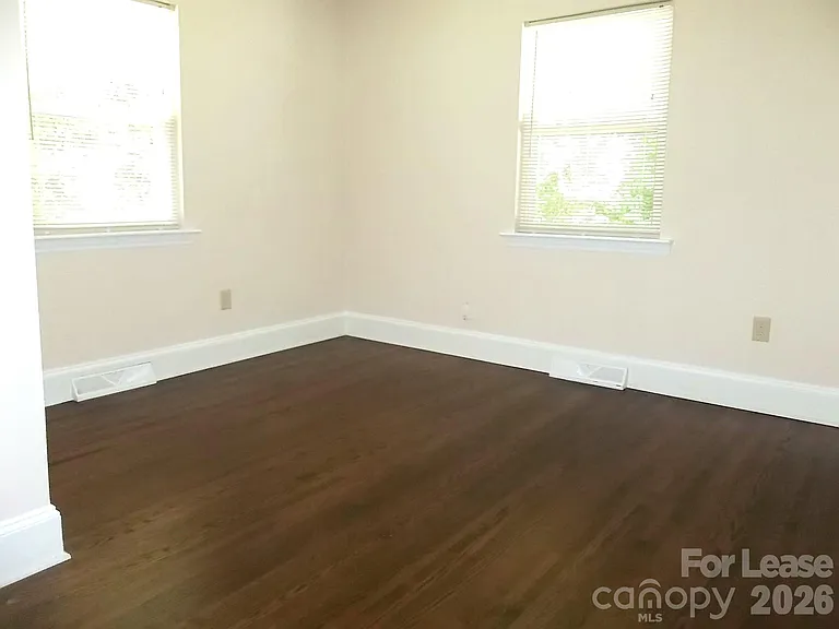 1425 Academy St — Photo 13