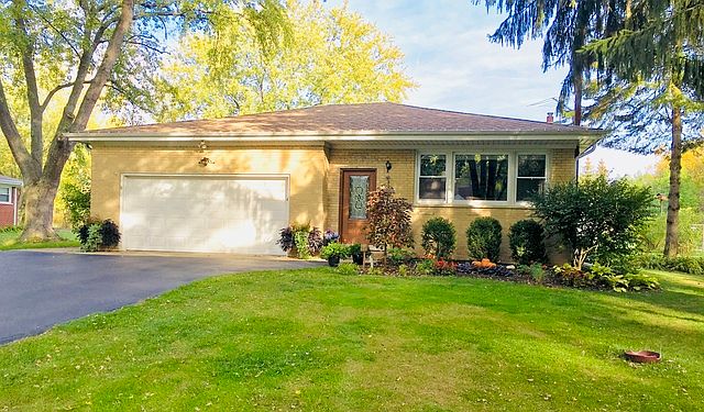 1st image of 3021 Jackson Dr