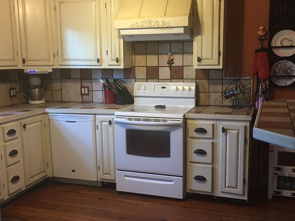 1st image of 102 N Vine St
