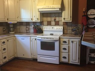 102 N Vine St, Napoleon, OH 43545