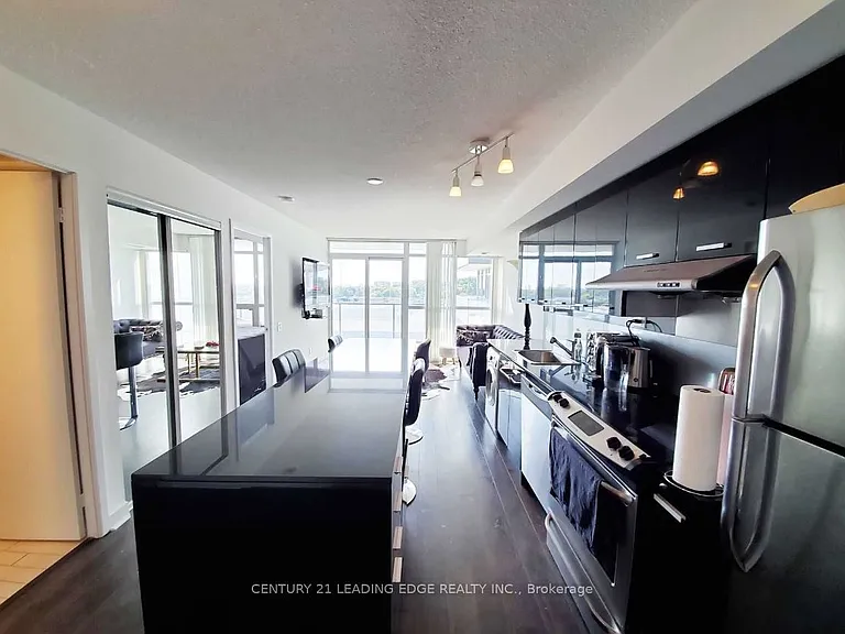19 Singer Ct #625 — Photo 2