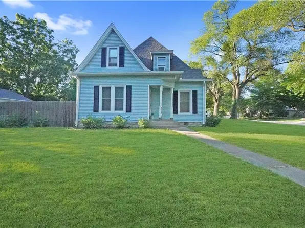 523 Olive St, Pleasant Hill, MO 64080