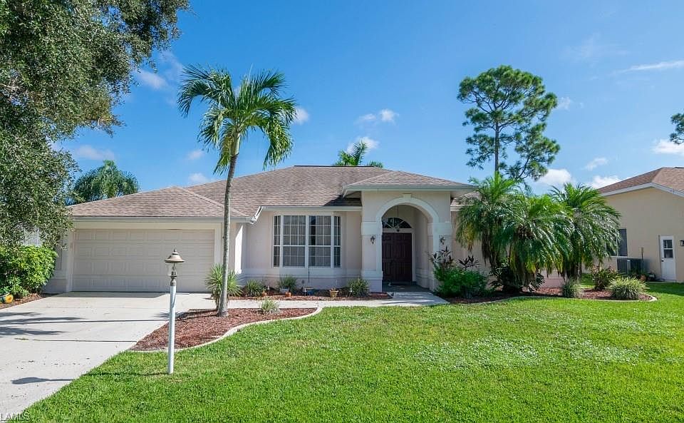 1st image of 19375 Devonwood Cir