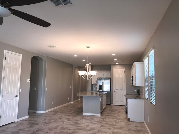 3rd image of 44104 W Garden Ln