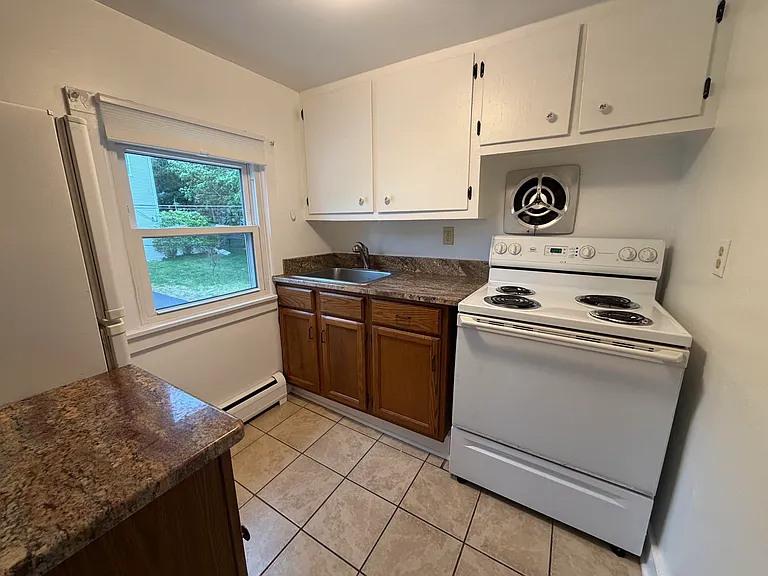 16 Covell Ave #2 — Photo 3