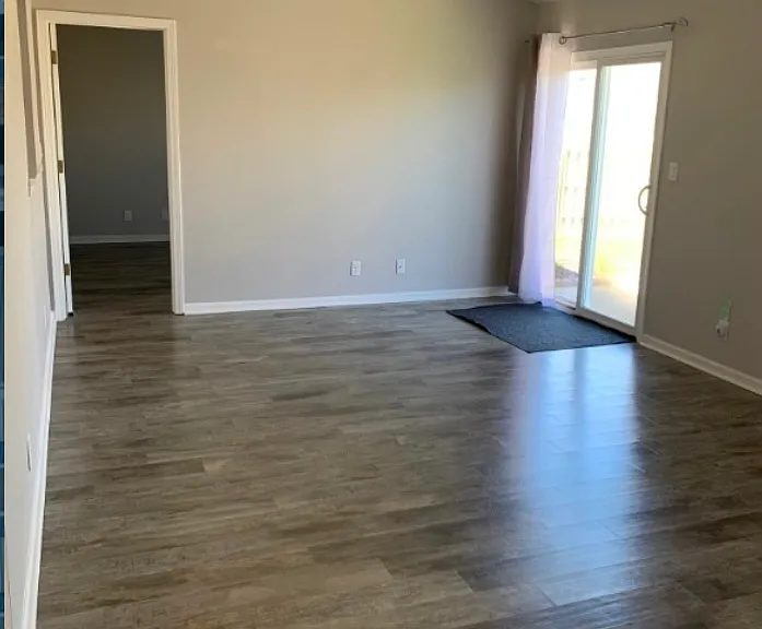 2318 Temple Ct E — Photo 3