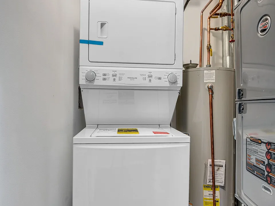 Laundry In-Unit!