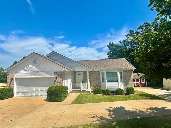 1562 Scenic Dr, Herculaneum, MO 63048