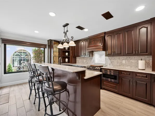 11622 Village Place Dr #328, Houston, TX 77077