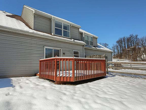 2nd image of 66 Oakmont Pl