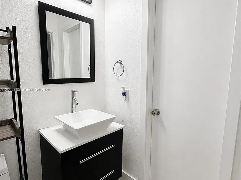 2829 SW 32nd Ct #2 — Photo 21