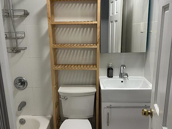 04f2405c-2f8f-4458-9f73-b1096740020f