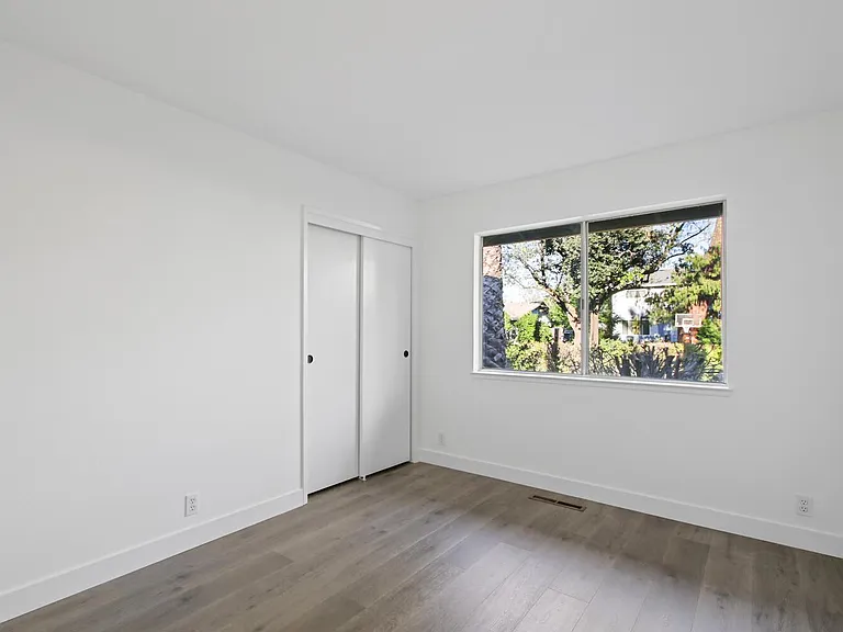 1013 Plum Ln — Photo 8