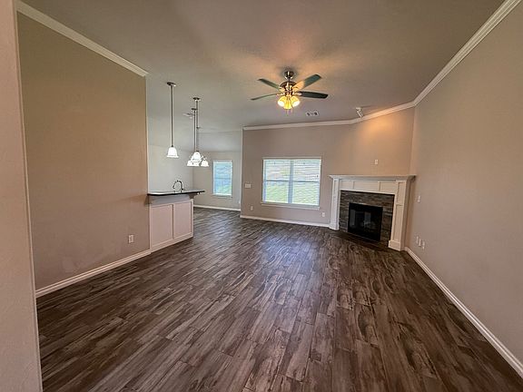 5th image of 18242 Camborne Ave