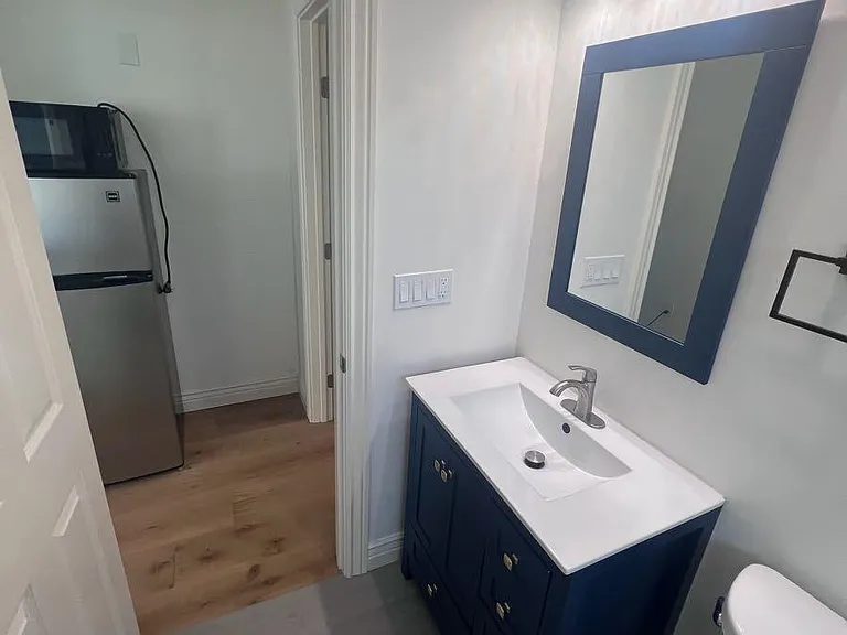 404 Grayson Ct — Photo 3
