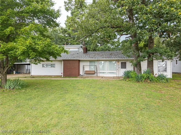 7 Bon Air St, Van Buren, AR 72956