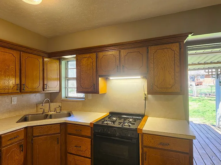 209 W Coe Dr — Photo 12