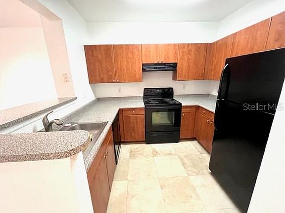 2nd image of 300 E South St Unit 1004