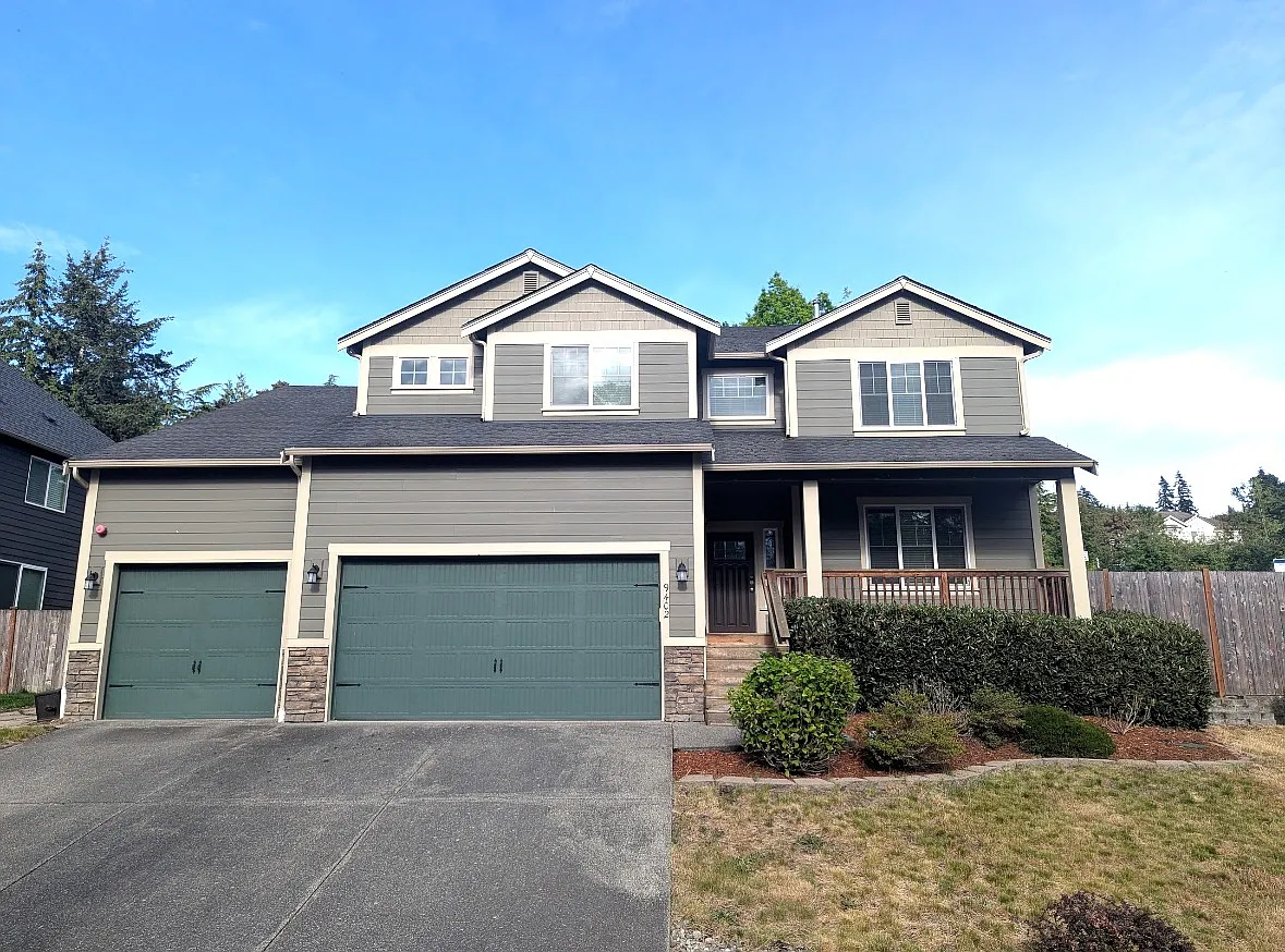 4 bed, 2.5 bath, 2978 sqft, $4,295 — Photo 1
