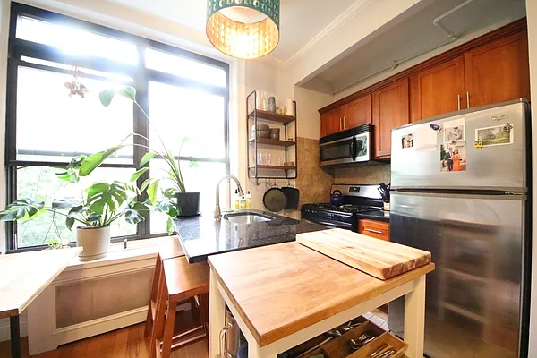 Rented by (Legacy) NY Quality Living Uptown | media 17