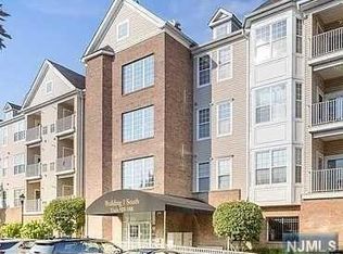 113 Cory Ln, Elmwood Park, NJ 07407