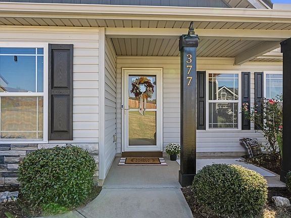 2nd image of 377 Danleigh Way