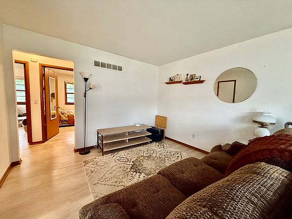 4th image of 3812 77th St