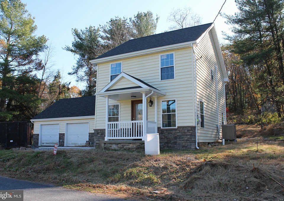 1st image of 275 Pond Rd