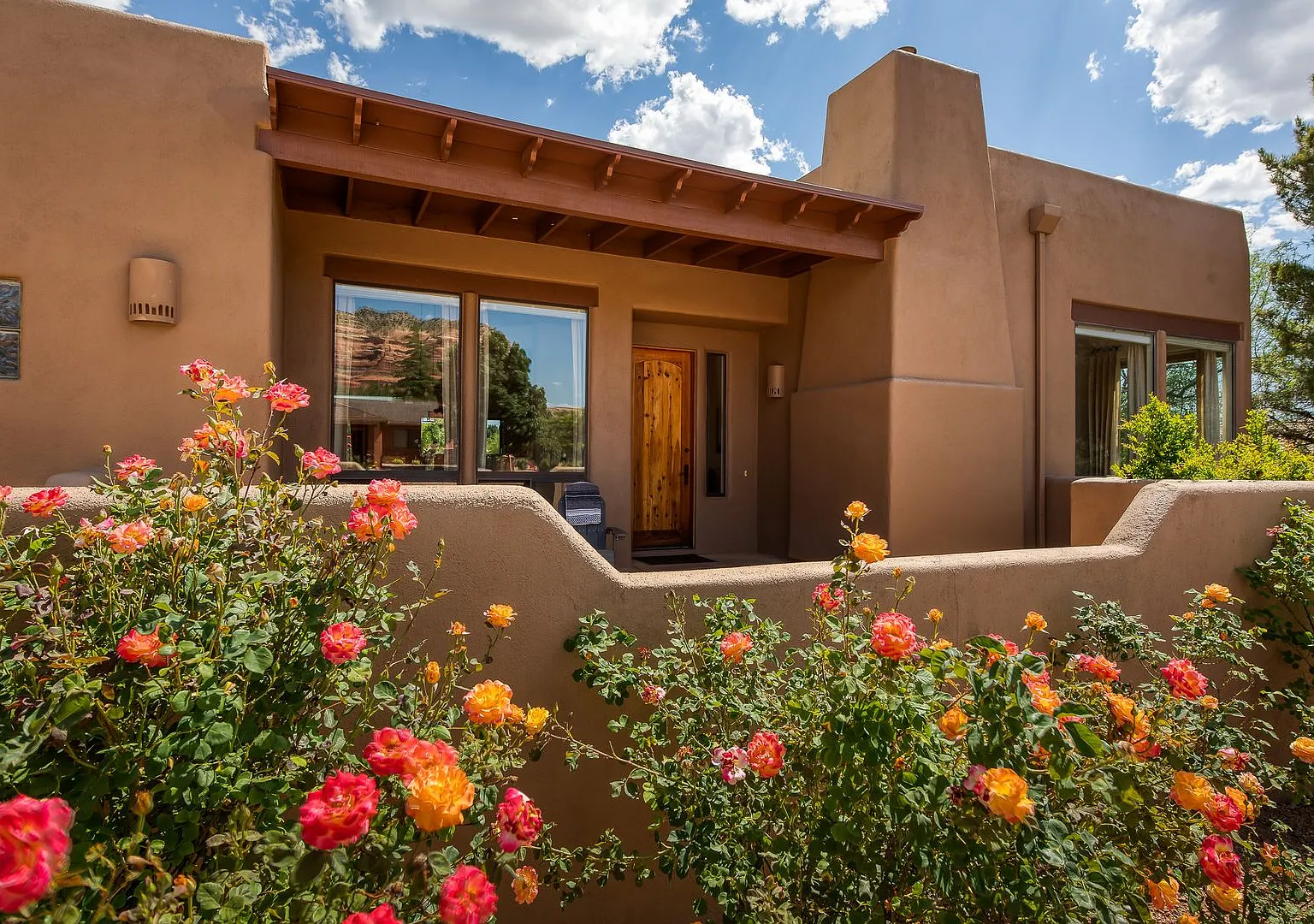 3 bed, 2062 sqft, $4,295 — Photo 3