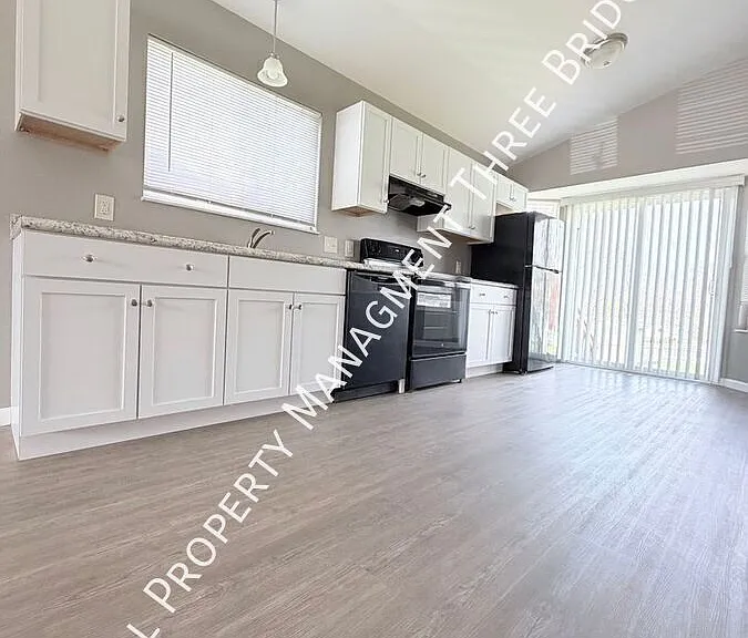 43 Kingspointe Dr — Photo 5