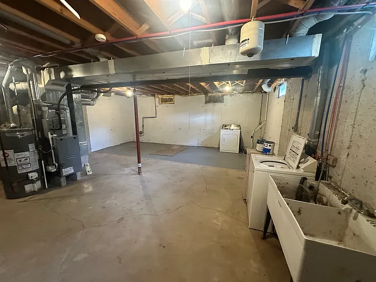2322 Orleans Ave — Photo 34