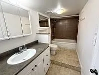 4 Linton Ave #BASEMENT — Photo 7
