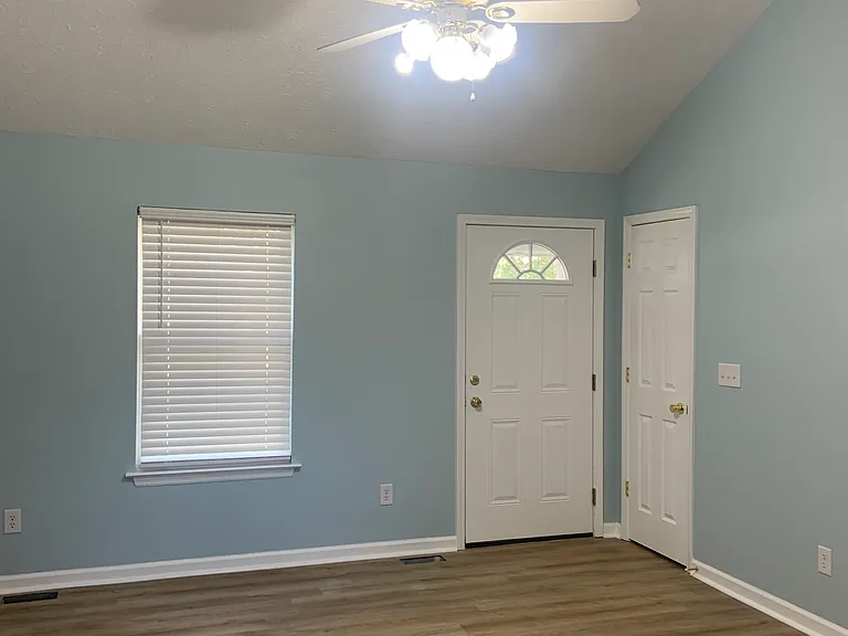 66 N Oliver Rd — Photo 2