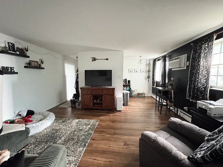 130 N 2nd St #BB — Photo 2
