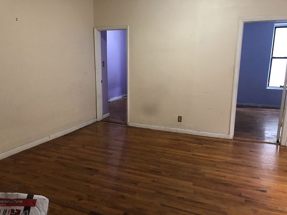 2nd image of 475 41st St APT 2
