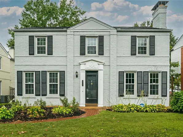 8515 Colonial Ln, Saint Louis, MO 63124