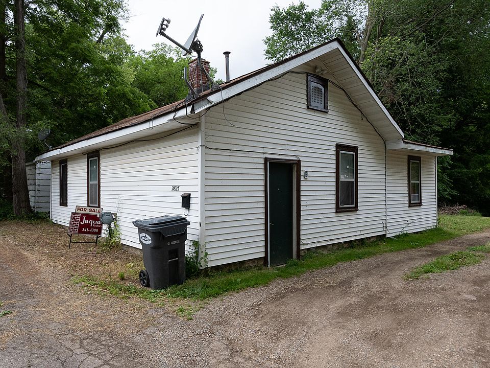 1st image of 2823 Parkview Ave