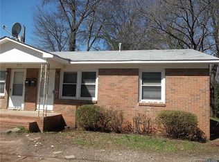 956 S Hoskins Rd, Charlotte, NC 28208