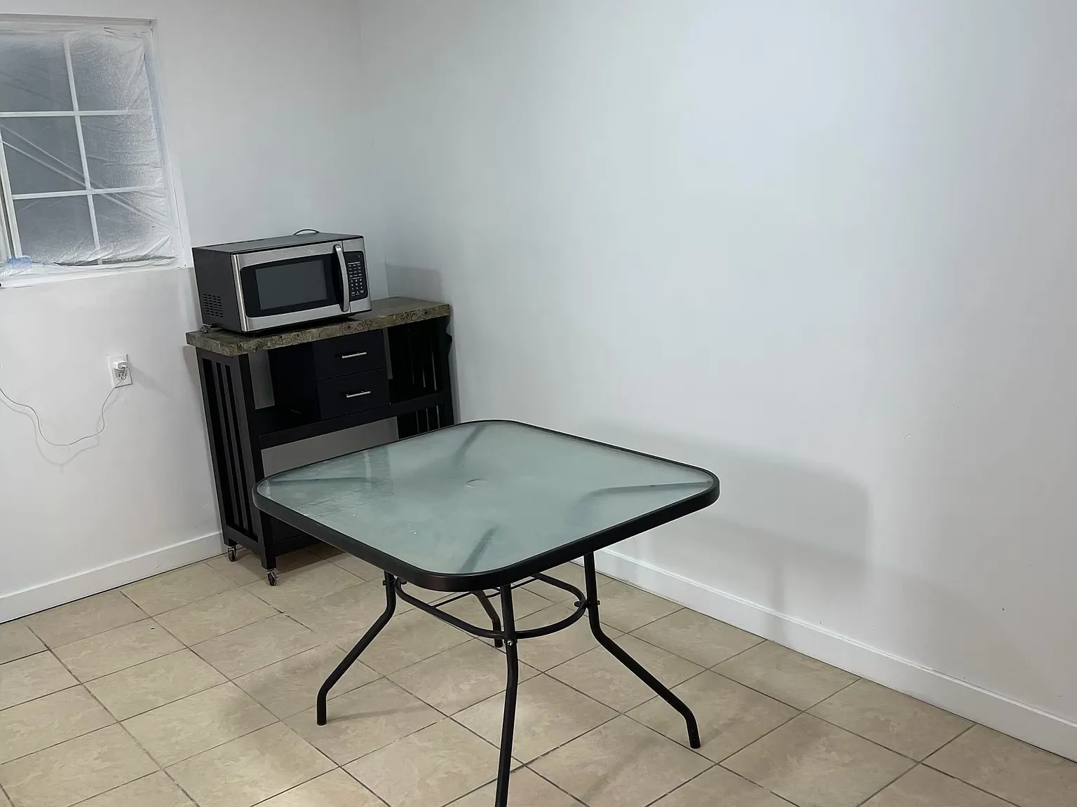 2 bed, 1088 sqft, $2,400 — Photo 2